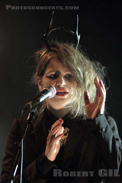 CHRISTINE AND THE QUEENS - 2012-03-22 - PARIS - Point Ephemere - 